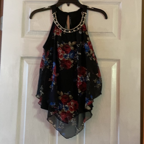 Flirty and Fun Papaya Top - Picture 3 of 9